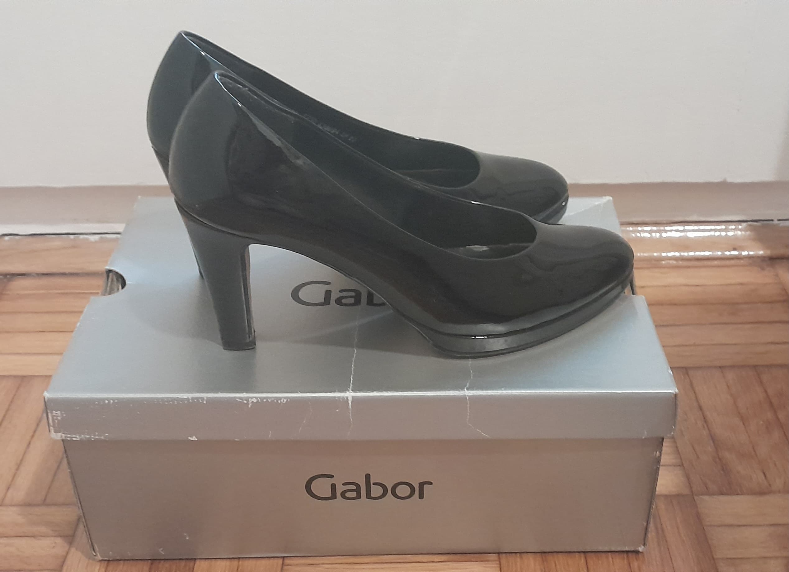 Crne štikle Gabor br 40